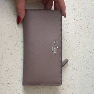 Kate spade wallet dimensions 3.5" h x 6.7" w